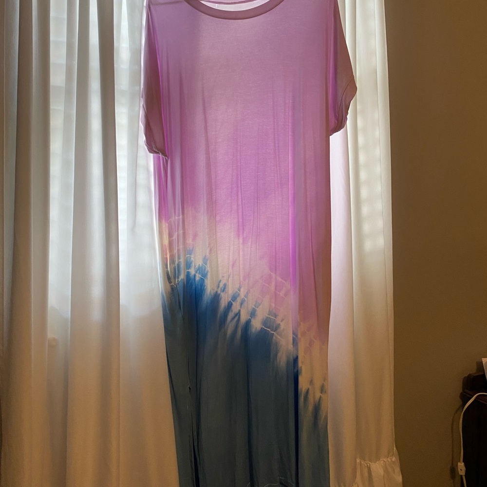 Tie dyed maxi dress with side slits